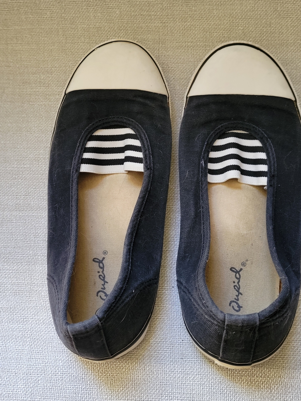 Y2k 2000s Qupid Black Canvas Slip-On Flats with White Cap Toe Sz 7.5 Womem